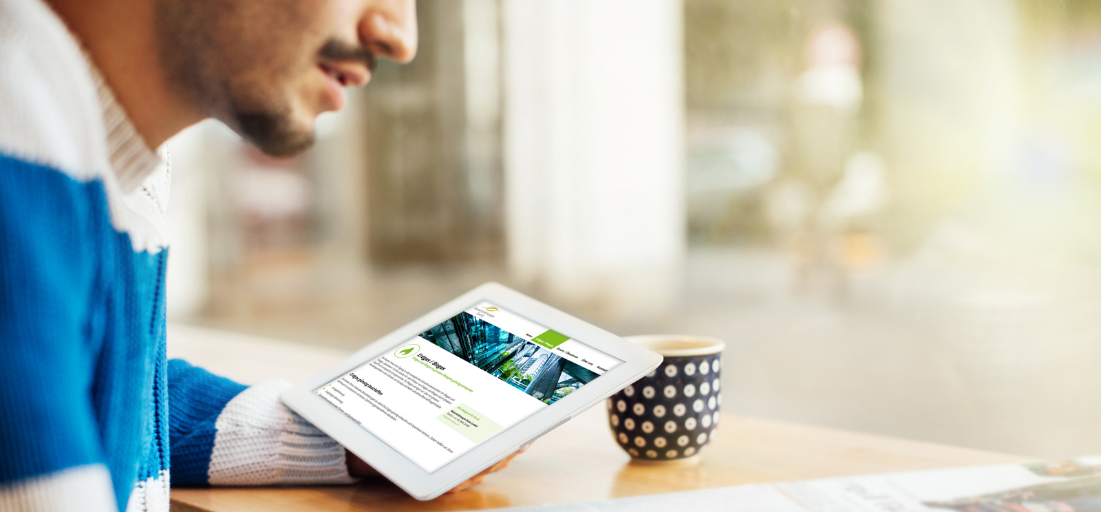 content-referenzen-details-neswiss-tablet-illustration-desktop